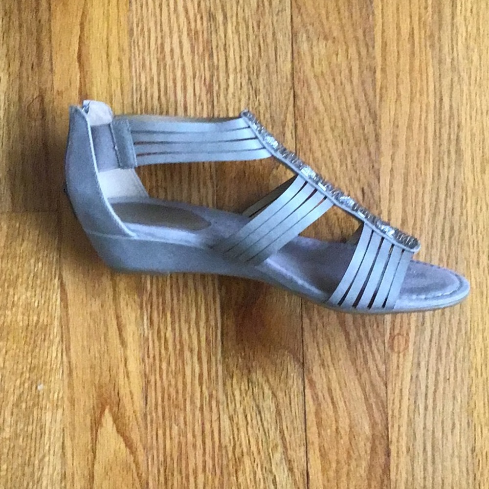 Easy Spirit Sandals - Picture 3 of 6